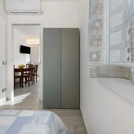 Marina - Libeccio 30m Mare Apartamento